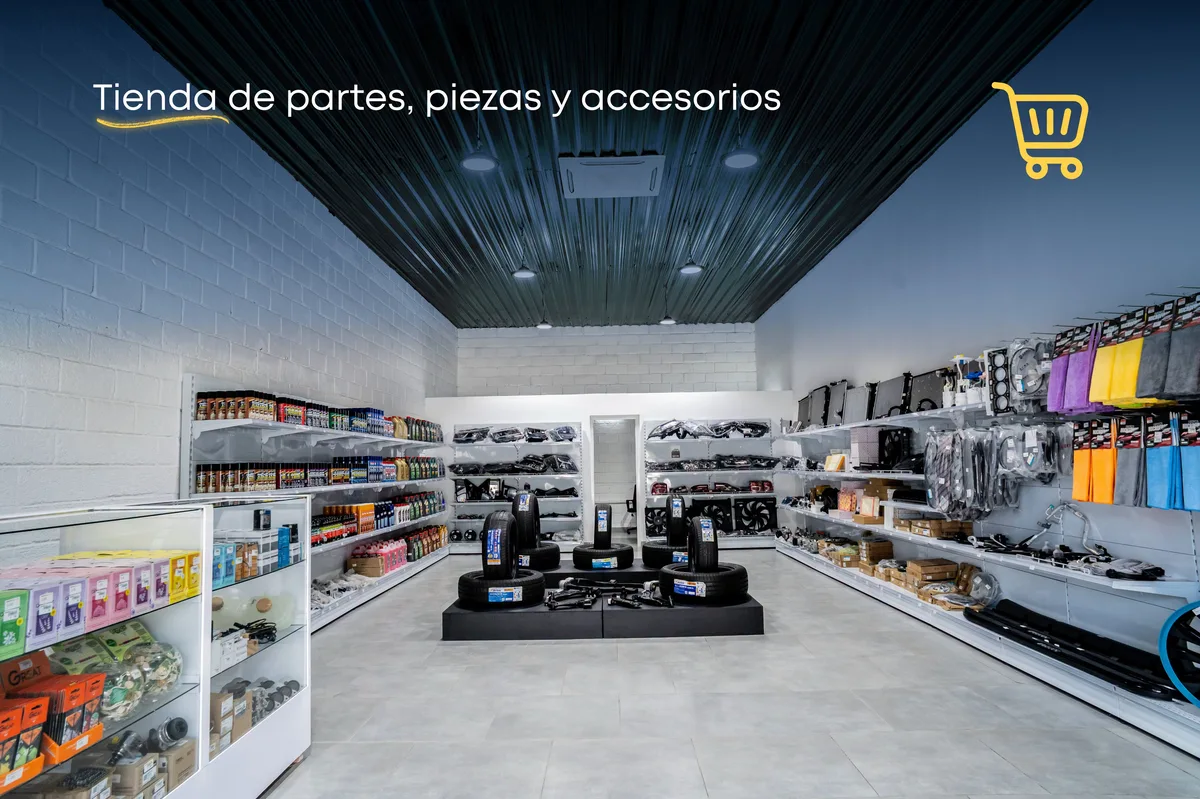 Interior de la tienda de partes, piezas y accesorios del nuevo complejo automotriz Dongfeng en La Habana.