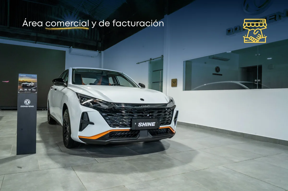 Área comercial y de facturación del nuevo complejo automotriz Dongfeng en La Habana.