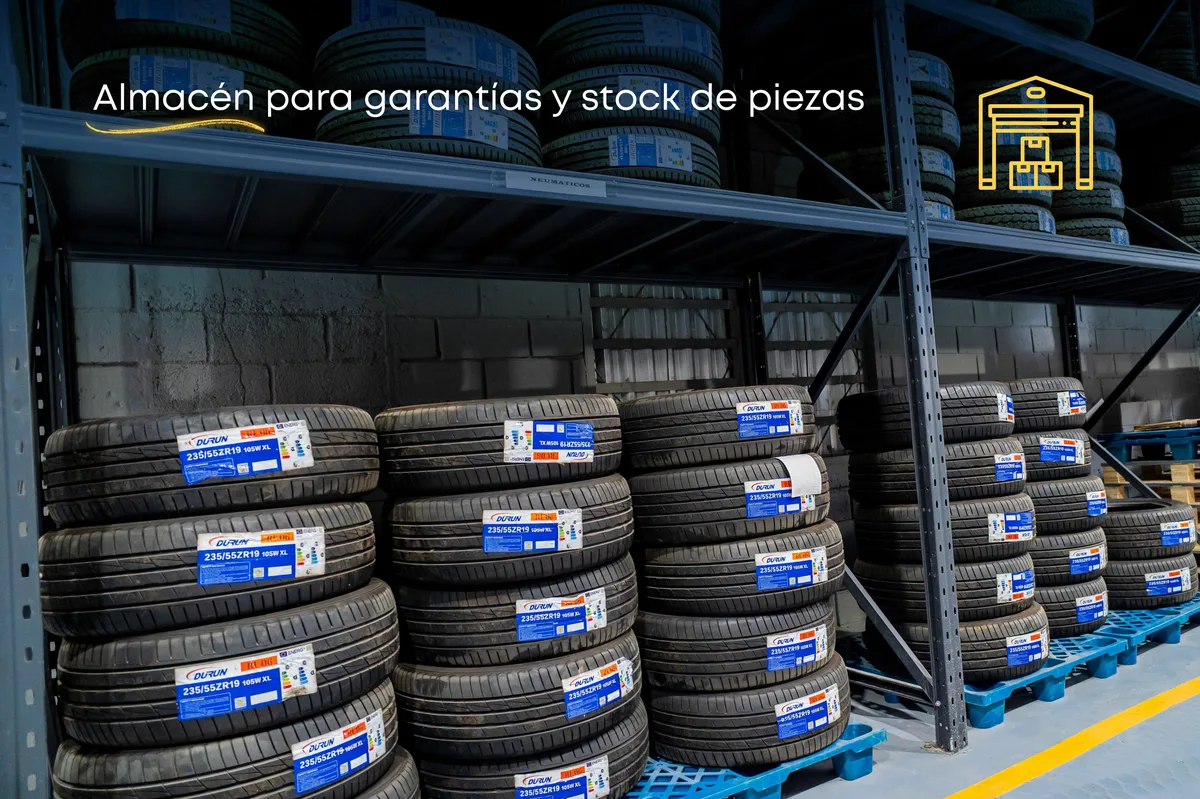 Almacén de repuestos y neumáticos del nuevo complejo automotriz Dongfeng en La Habana.
