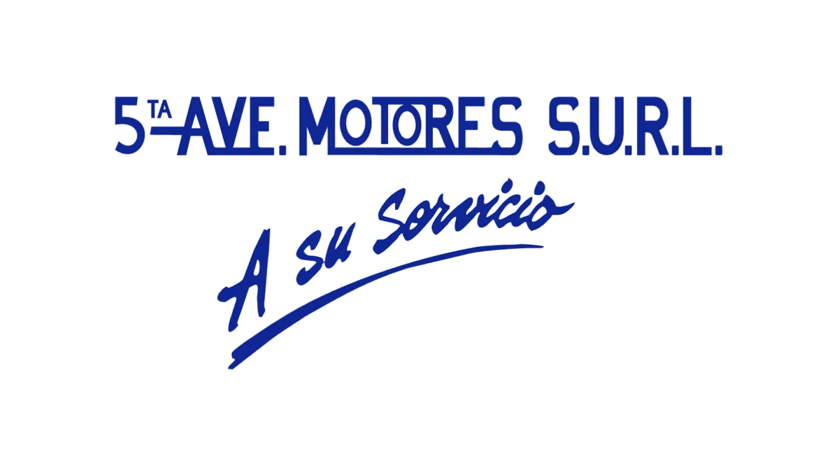 Logotipo azul de 5ta Avenida Motores S.U.R.L. con el lema «A su Servicio» sobre fondo blanco.
