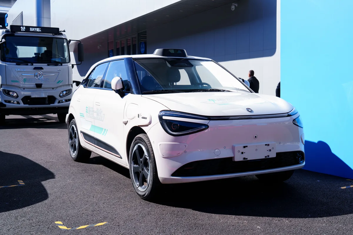 Imagen de Dongfeng para ilustrar sus desarrollos en baterías de carga rápida y asistencia a la conducción con inteligencia artificial.